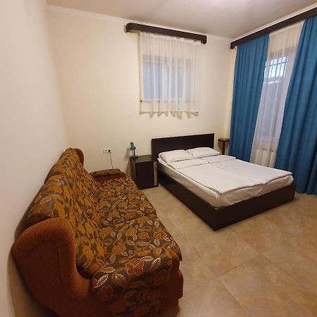 Capsule Hostel In The Old City Of Ереван Экстерьер фото