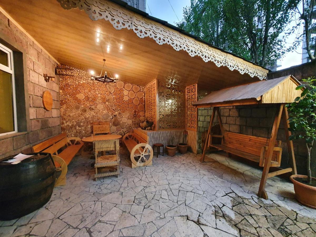 Capsule Hostel In The Old City Of Ереван Экстерьер фото