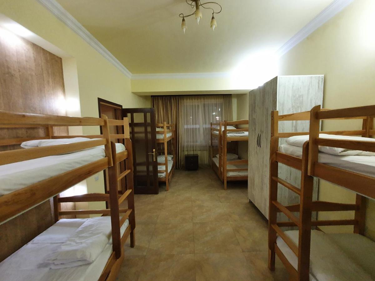 Capsule Hostel In The Old City Of Ереван Экстерьер фото