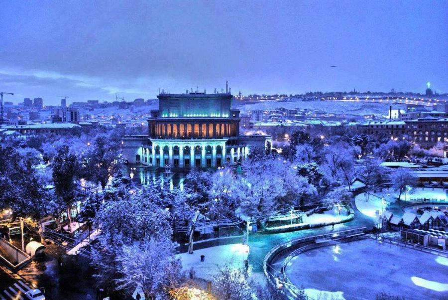 Capsule Hostel In The Old City Of Ереван Экстерьер фото